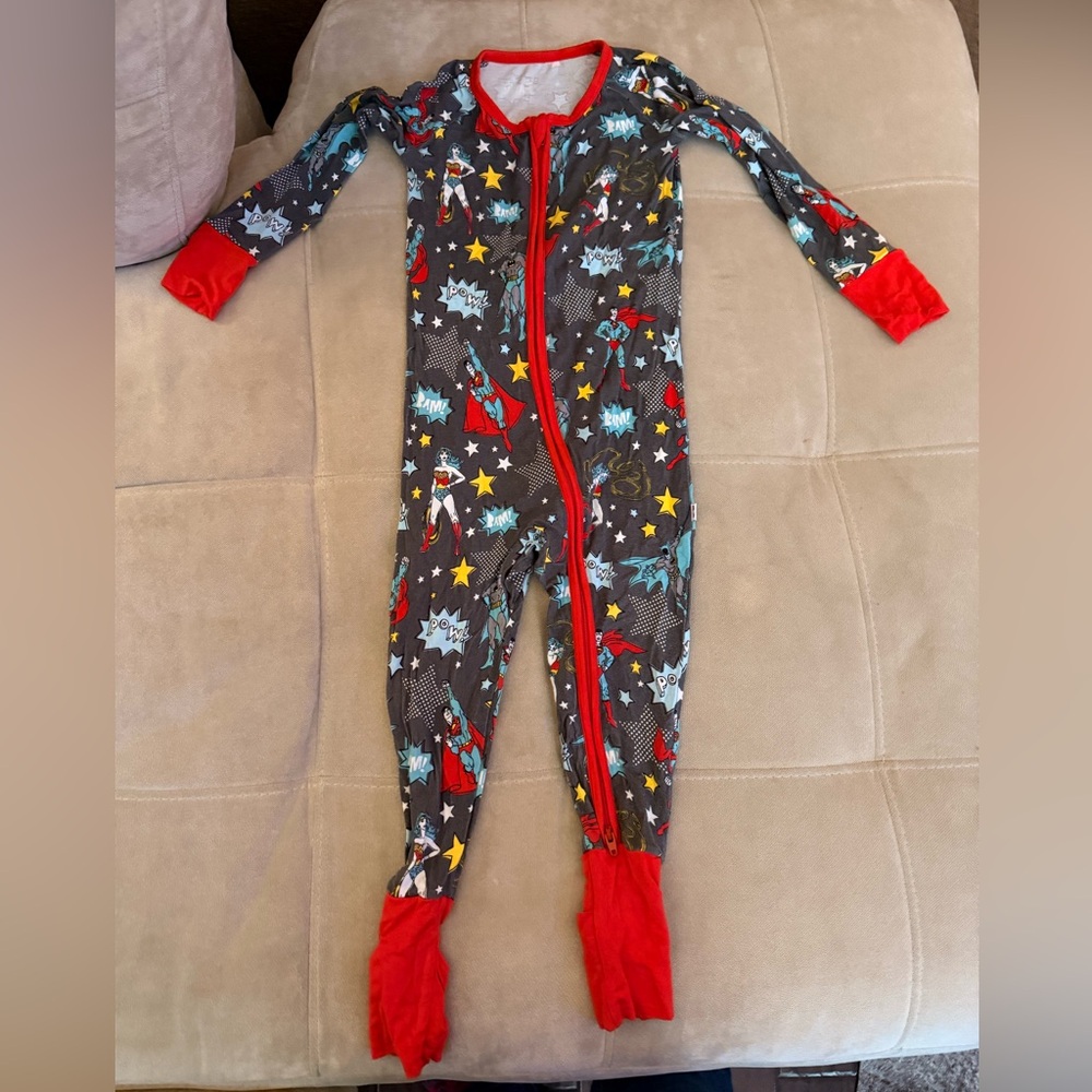 Little Sleepies Zippy DC Comics Superhero Print - Red and Gray